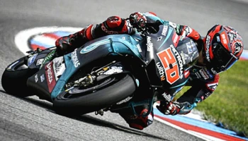 Yamaha M1 เหมาท็อปทรีการทดสอบระหว่างฤดูกาล MotoGP เมืองเบอร์โน่ สาธารณรัฐเช็ก