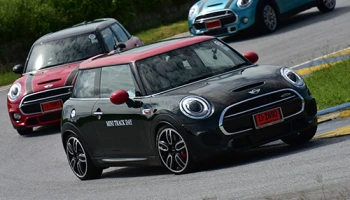 MINI Track Day กองทัพรถหรูลงแทร็ค ระเบิดความมัน สัมผัส go kart feeling!