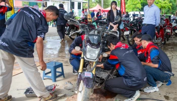 ไทยฮอนด้า เคียงข้างผู้ประสบภัยน้ำท่วม ภายใต้โครงการ "ไทยฮอนด้าร่วมใจ สู้ภัยน้ำท่วม" เดินหน้าเก็บกู้-ซ่อมรถจักรยานยนต์ที่เชียงรายไปแล้วกว่า 10,793 คัน