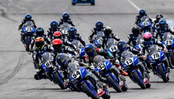 เชลล์-ศักดิ์ชัย ดาวรุ่งไทยเบียด 8 ดาวรุ่งต่างชาติ คว้าชัยเรซแรกใน YAMAHA R3 bLU cRU Asia-Pacific Championship 2024