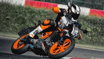 ส่อง KTM Duke 390 ปี 2017