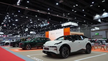 ซีเคอร์ ซี โมบิลิตี้ พลัส ชวนสัมผัสยนตรกรรมไฟฟ้ารุ่นล่าสุด ZEEKR 7X SUV เสริมทัพด้วย ZEEKR 009 และ ZEEKR X จองและออกรถวันนี้ รับข้อเสนอร้อนแรงแห่งปี! ที่งาน BIG MOTOR SALE 2025