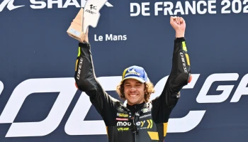 Bezzecchi พลิกกลับมาคว้าชัยได้สำเร็จใน French GP ซึ่งเป็นเรซที่มีครบทุกรส สมกับเป็นการแข่งขันกรังด์ปรีซ์ครั้งที่ 1,000