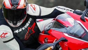 Alpinestars เปิดตัวหมวกกันน็อค Supertech R10 ในประเทศไทย ด้วยเทคโนโลยีที่ดีที่สุดจากสนามแข่ง MotoGP