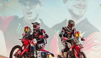 Honda คว้าดับเบิ้ลโพเดียมสเตจสุดท้าย โดย ริกกี้ บราเบค บิด Honda CRF450 RALLY ขับเคี่ยวอย่างเข้มข้นในเกมส์ Dakar Rally