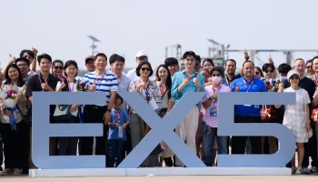 GEELY ส่งมอบ EX5 84 คัน ให้แก่ลูกค้ากลุ่มแรกของประเทศไทย ในโอกาสฉลองครอบรอบ 84 ปี กลุ่มธนบุรี