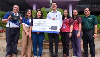 “มูลนิธิรักษ์ไทย” นำเครื่องเอกซเรย์แบบพกพาจาก “ฟูจิฟิล์ม” มอบให้ “รพ. แม่ตื่น”