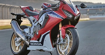All New Honda CBR1000RR 2017 พร้อมเปิดจองในมอเตอร์โชว์ 2017