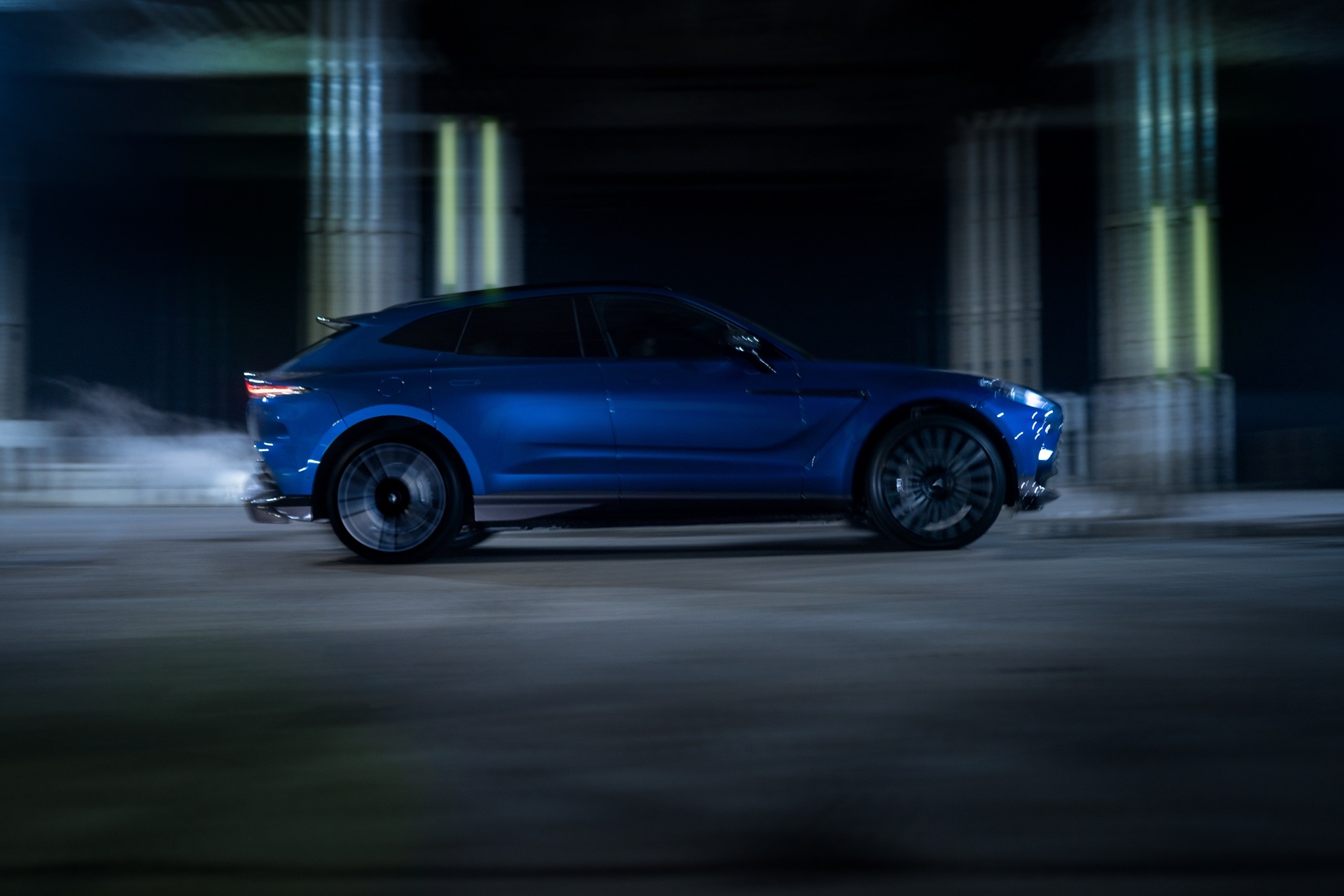 รูปภาพ แอสตัน มาร์ติน Aston Martin DBX 707 ปี 2023