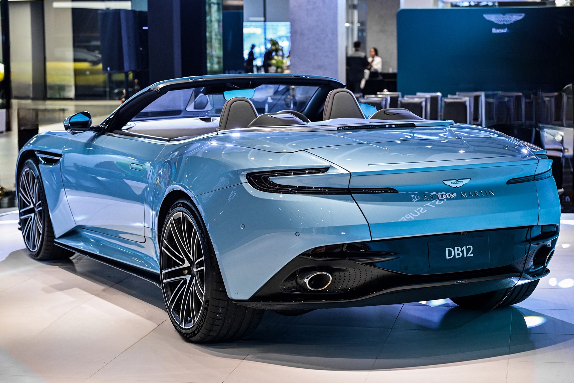 รูปภาพ แอสตัน มาร์ติน Aston Martin DB12 Volante ปี 2024