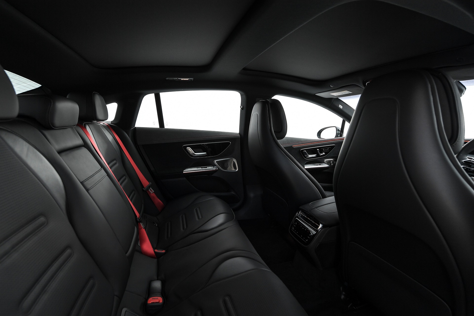 รูปภาพ เมอร์เซเดส-เบนซ์ Mercedes-benz EQ EQE 53 4MATIC+ ปี 2023