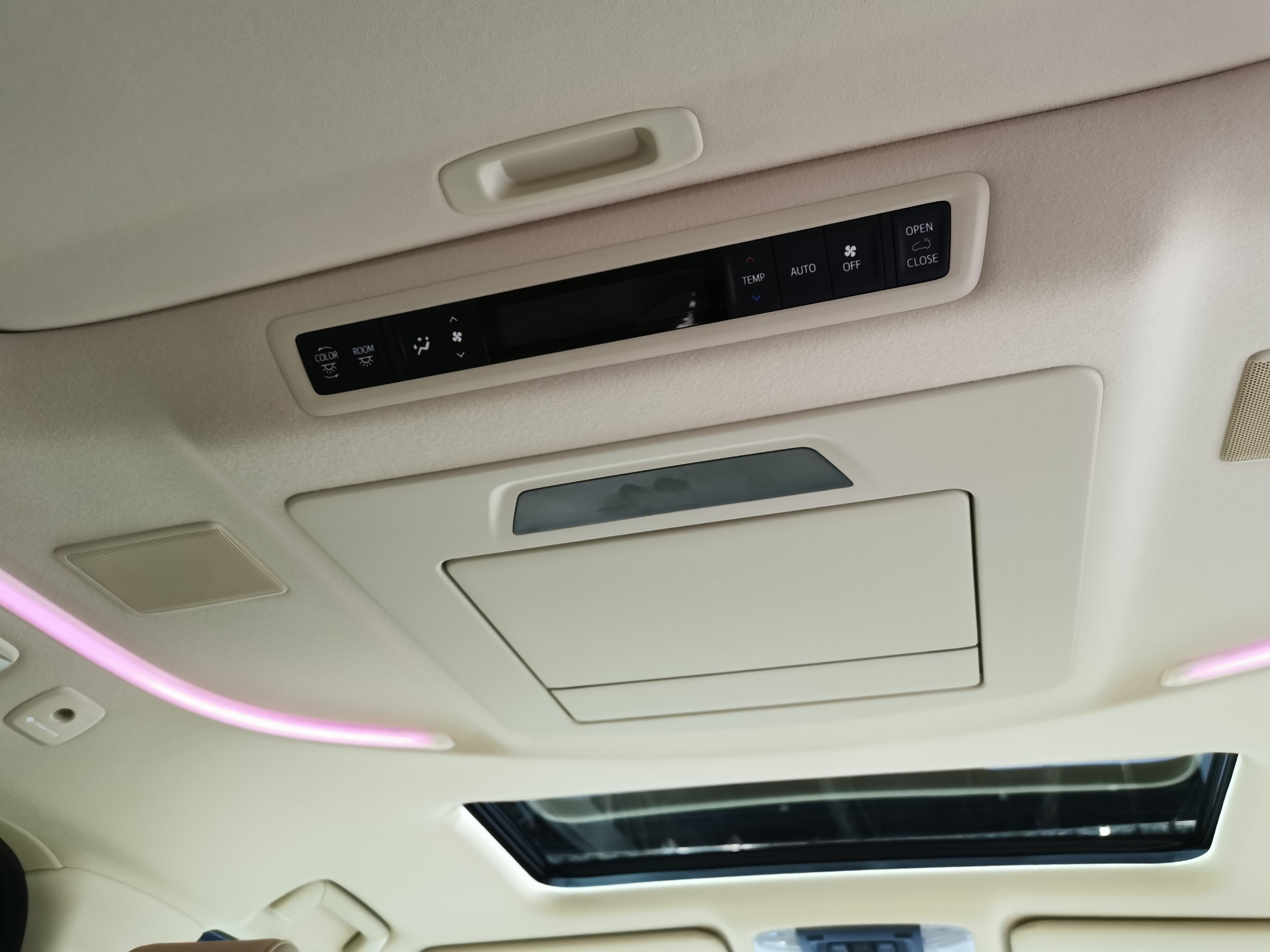 รูปภาพ โตโยต้า Toyota Alphard 2.5 Hybrid MY2020 ปี 2020