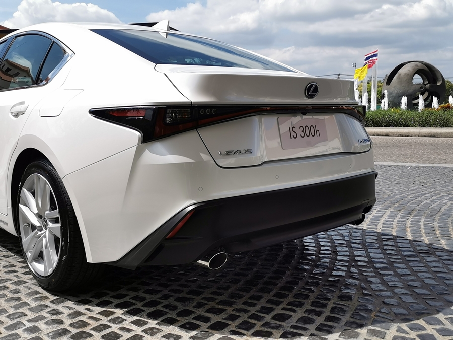 รูปภาพ เลกซัส Lexus IS 300h Premium MY2020 ปี 2020