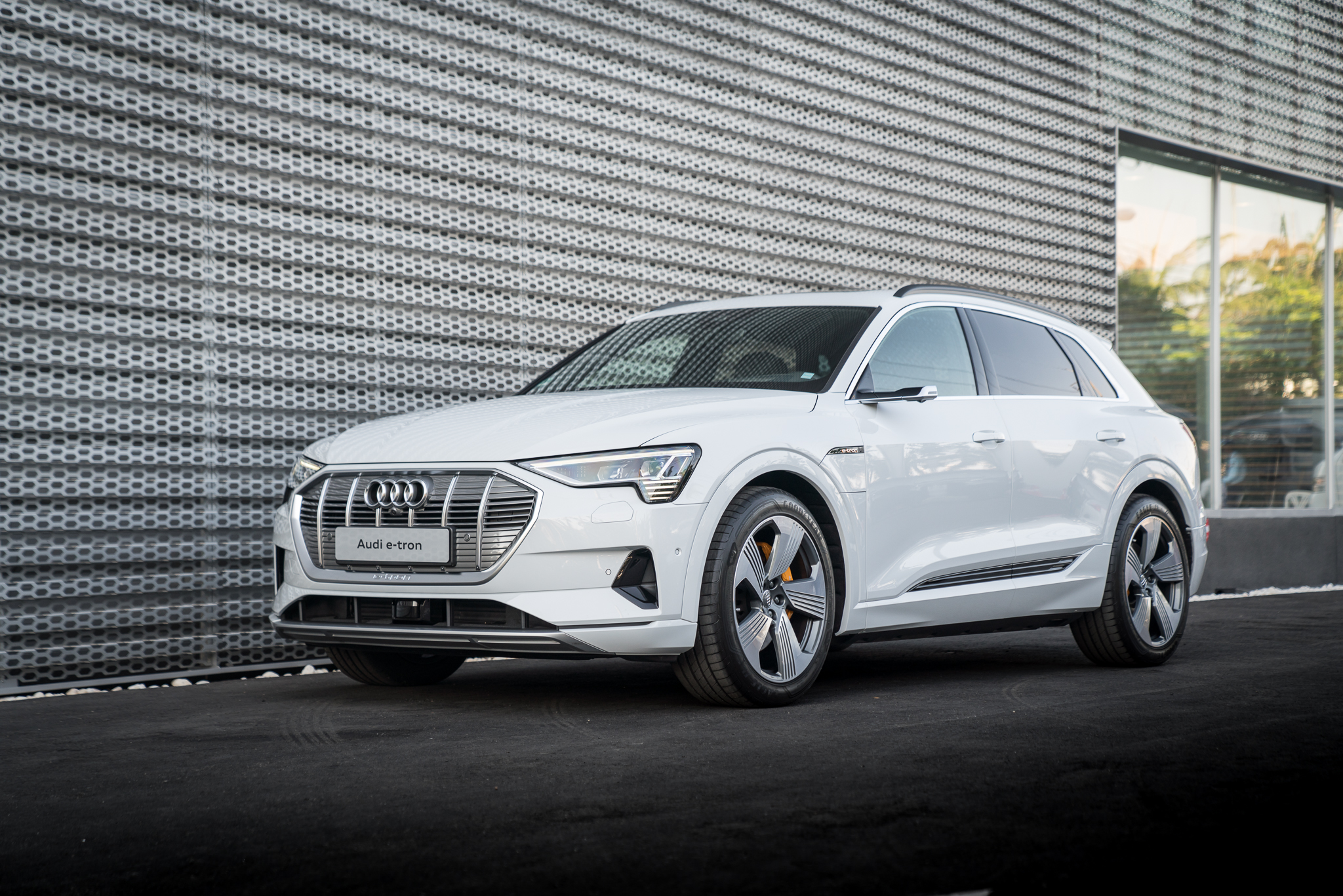 รูปภาพ อาวดี้ Audi e-tron 55 quattro MY2019 ปี 2019