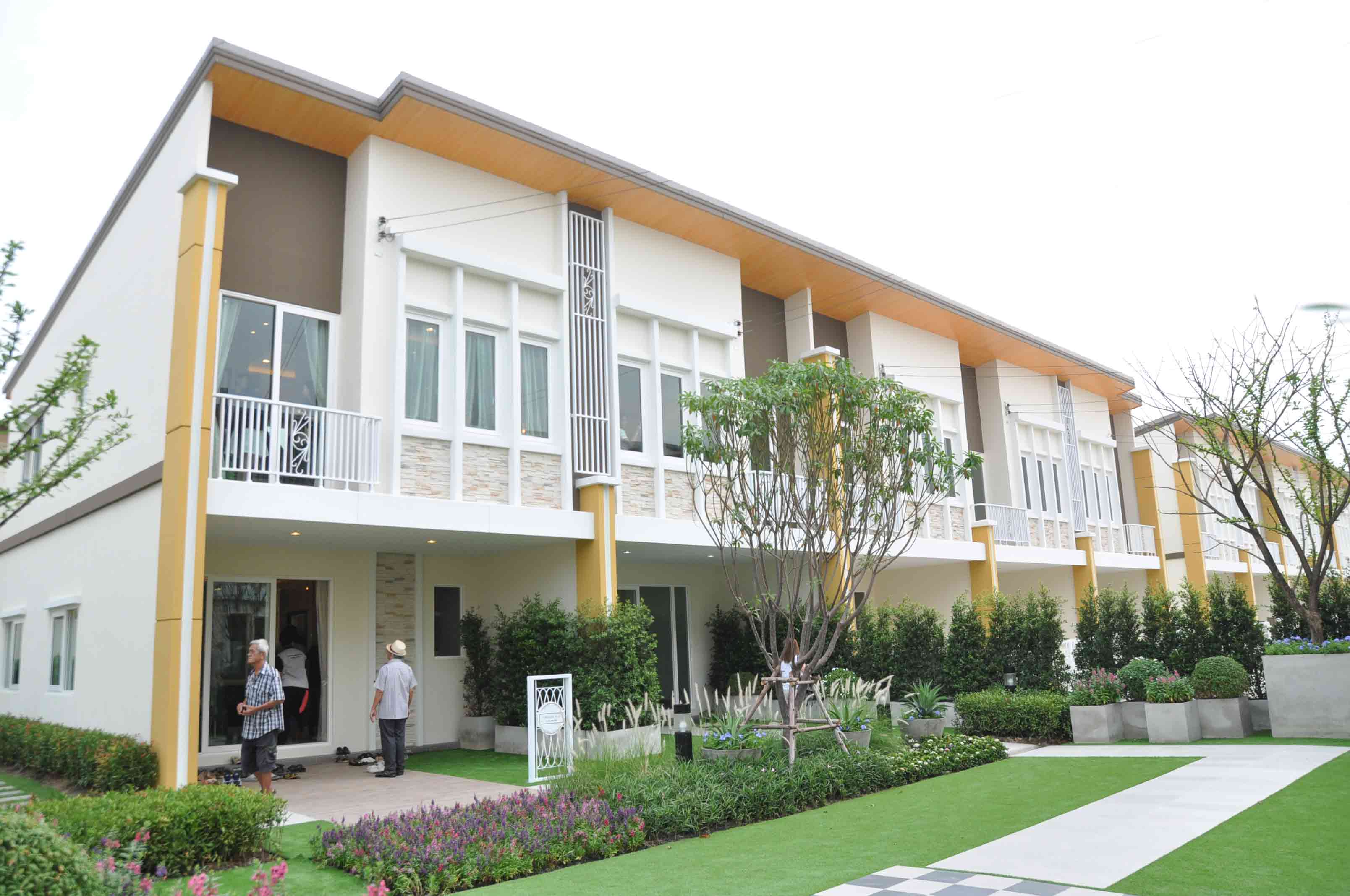 รูปภาพ โกลเด้น ทาวน์ อ่อนนุช-ลาดกระบัง (Golden Town Onnut - Ladkrabang)