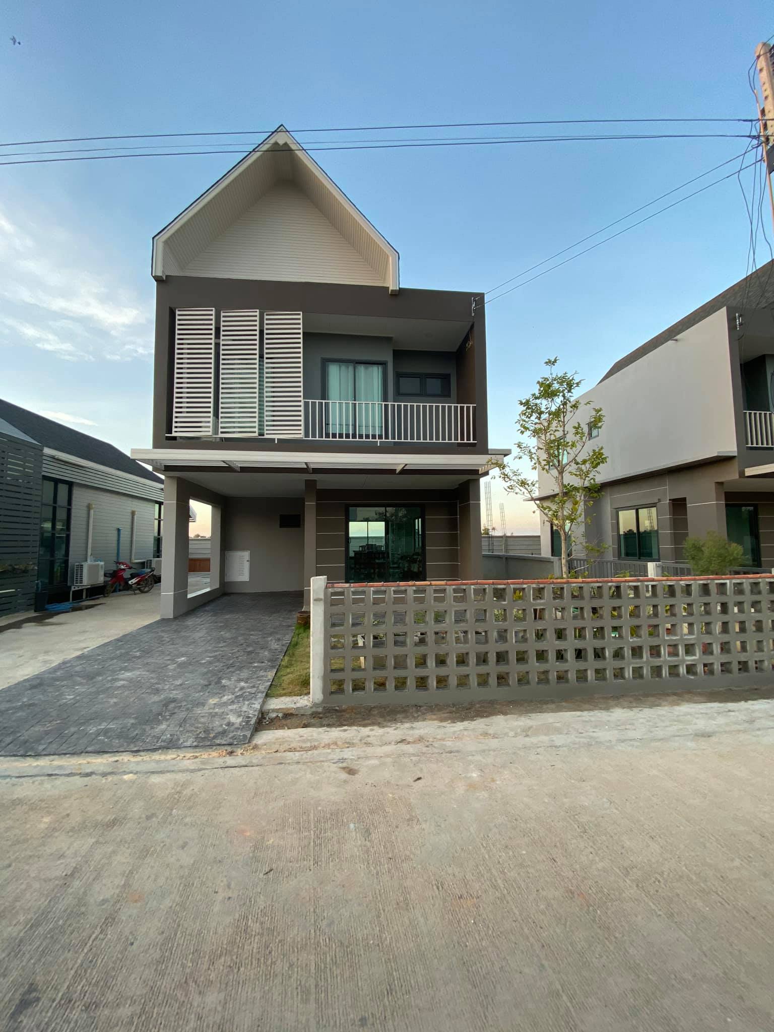 รูปภาพ เอลิสต์ บ้านโพธิ์ (Alist Banpho)