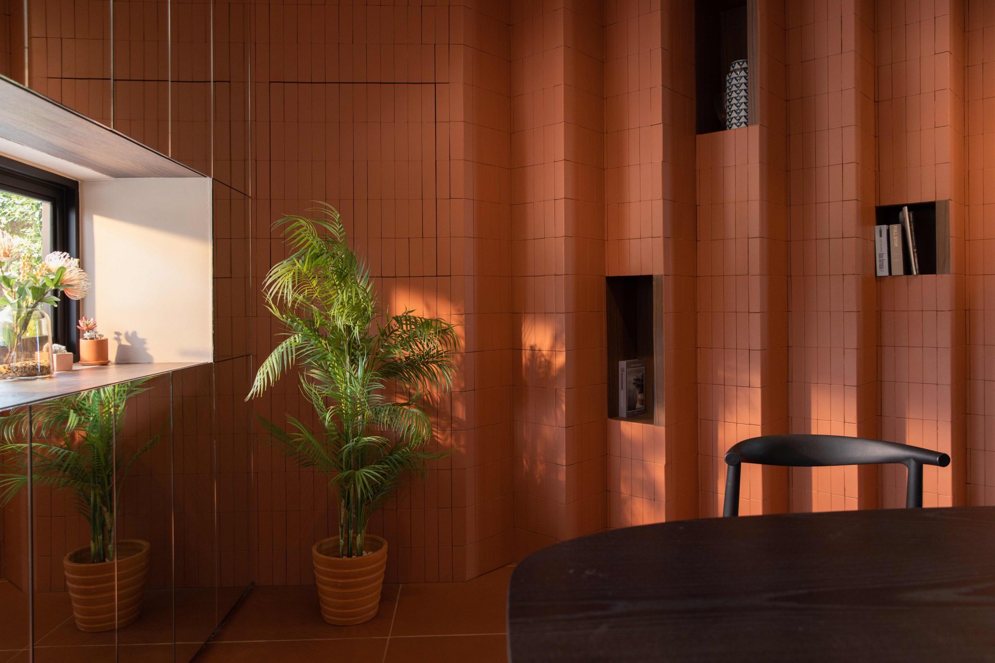 รูปภาพ พลูม วัชรพล-เอกมัย (Plume Watcharaphon-Ekkamai)