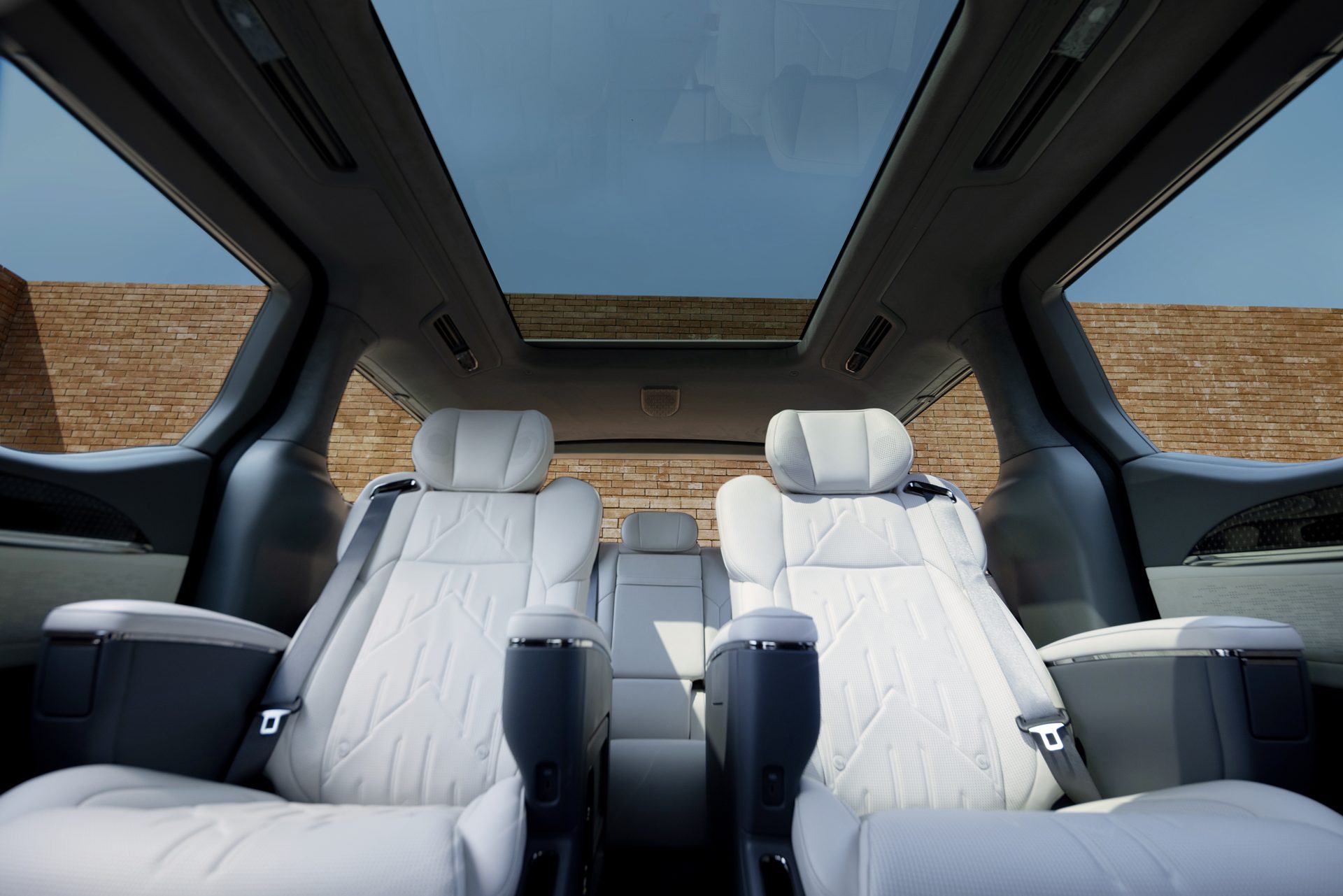 รูปภาพ ซีเคอร์ Zeekr 009 Standard 2WD ปี 2025