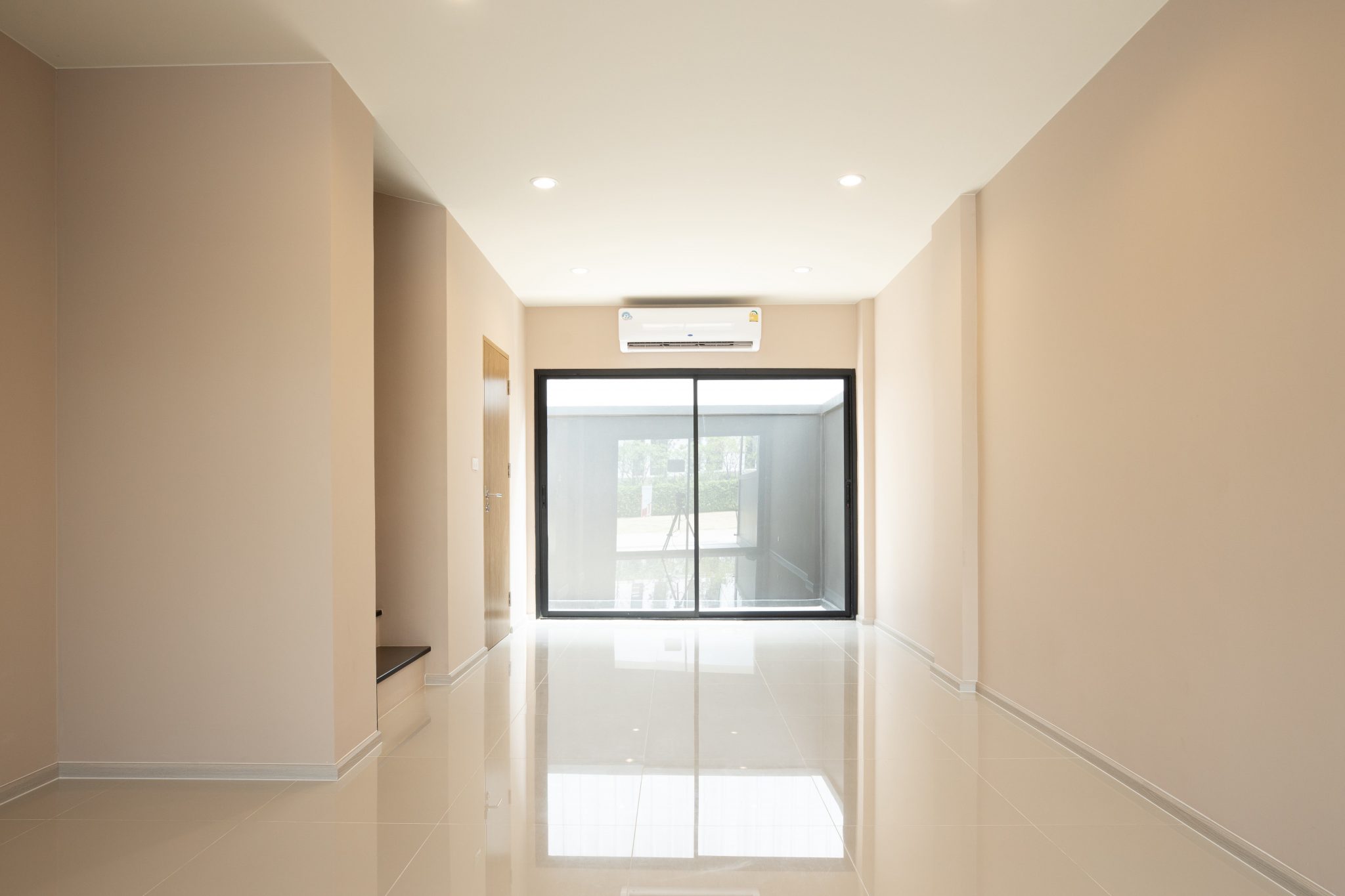 รูปภาพ พลูม วัชรพล-เอกมัย (Plume Watcharaphon-Ekkamai)