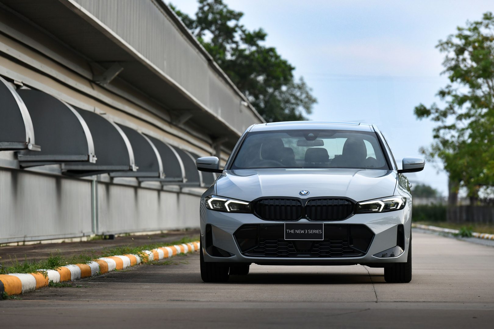 รูปภาพ บีเอ็มดับเบิลยู BMW Series 3 330e M Sport ปี 2025