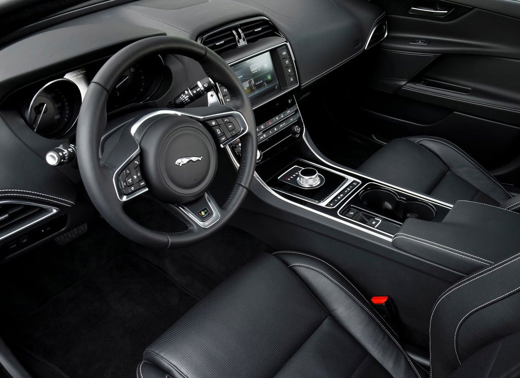 รูปภาพ จากัวร์ Jaguar XE 2.0 GTDI R-Sport ปี 2015