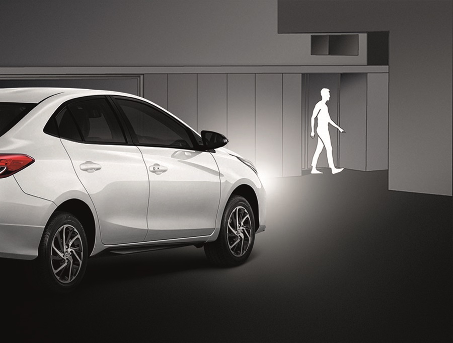 รูปภาพ โตโยต้า Toyota Yaris Sport Premium with Black Roof ปี 2020