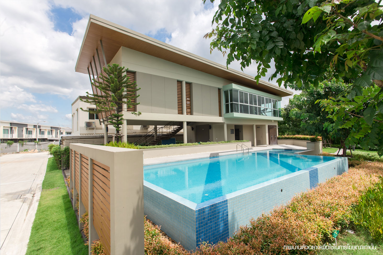 รูปภาพ บ้านลุมพินี ทาวน์วิลล์ เพิ่มสิน - วัชรพล (BaanLumpini Town Ville Permsin - Watcharapol)