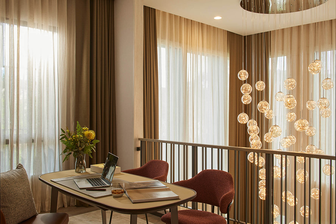 รูปภาพ ฌอน ปัญญาอินทรา (SHAWN Panya Indra)