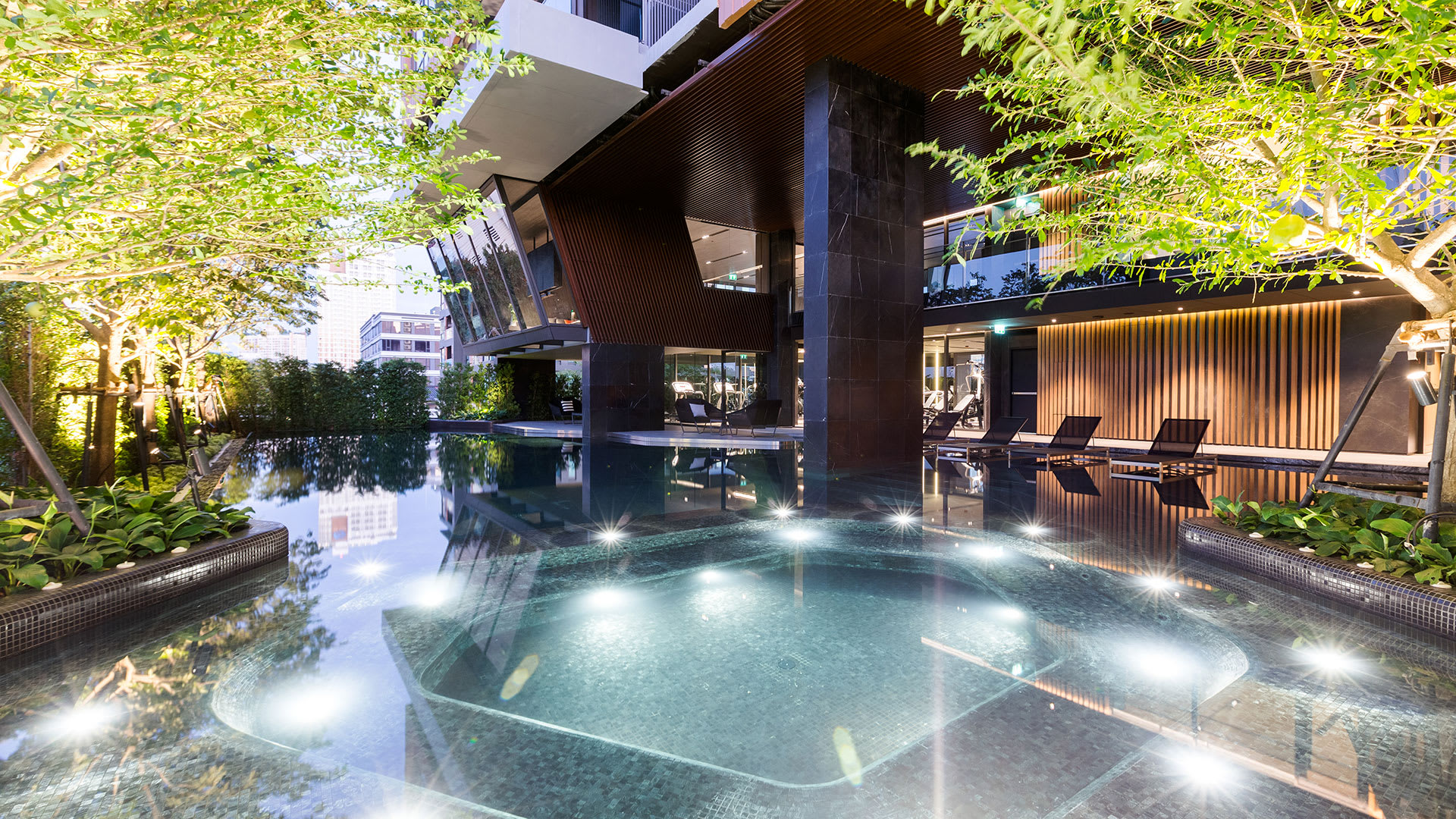 รูปภาพ เดอะ รูม สุขุมวิท 38 (The Room Sukhumvit 38)