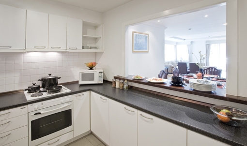 รูปภาพ ริเวอไรน์ เพลส คอนโดมิเนียม (Riverine Place)