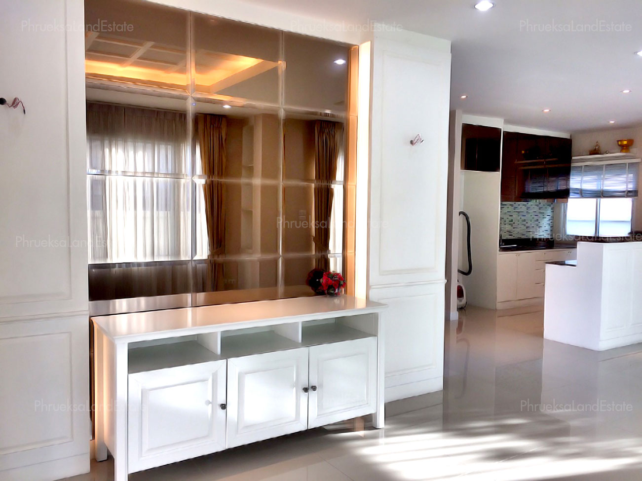 รูปภาพ เดอะ เซ็นทรัล รีเจ้นท์ อัสสัมชัญ - ศรีราชา (The Central Regent Assumption - Sriracha)