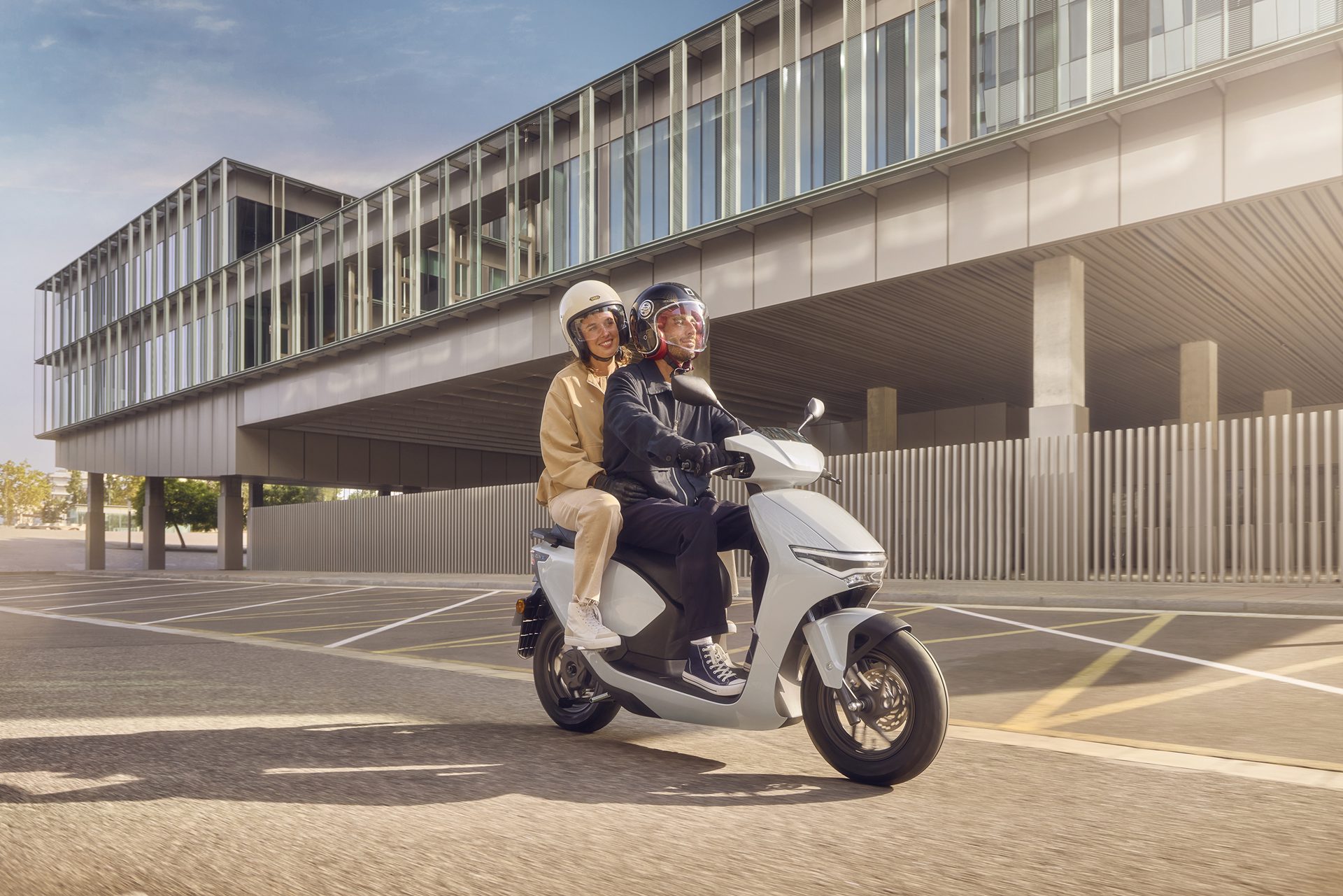 รูปภาพ ฮอนด้า Honda CUV e: Connectivity ปี 2025