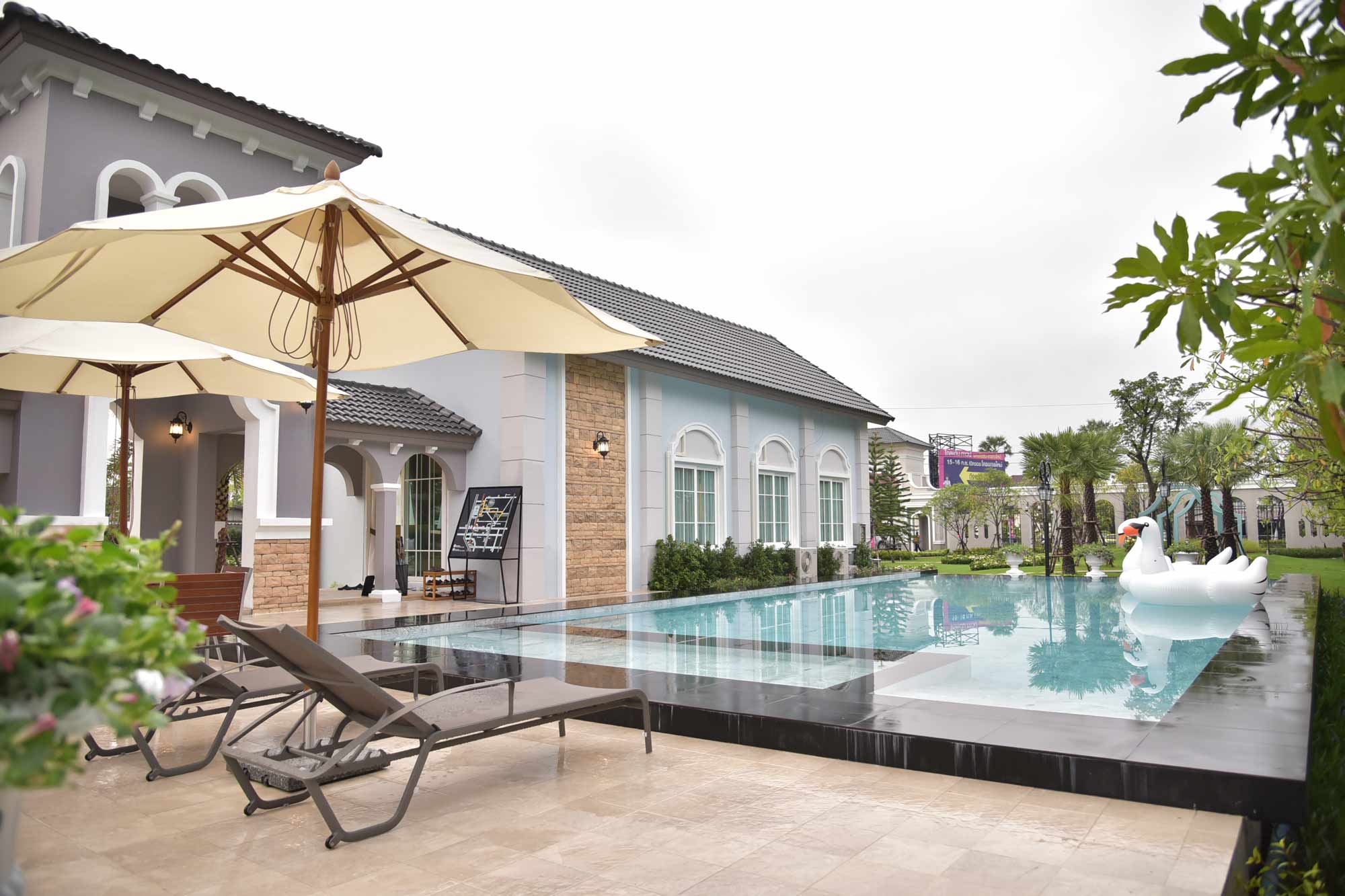 รูปภาพ โกลเด้น ทาวน์ พหลโยธิน - สะพานใหม่ (Golden Town Phahonyothin - Sapanmai)