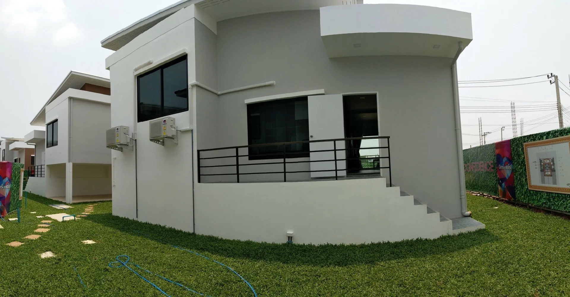 รูปภาพ บ้านร็อคการ์เด้น 3 (บีอาร์ @ แอโร) กรุงเทพฯ (Rock Garden 3 BR @ Aero)