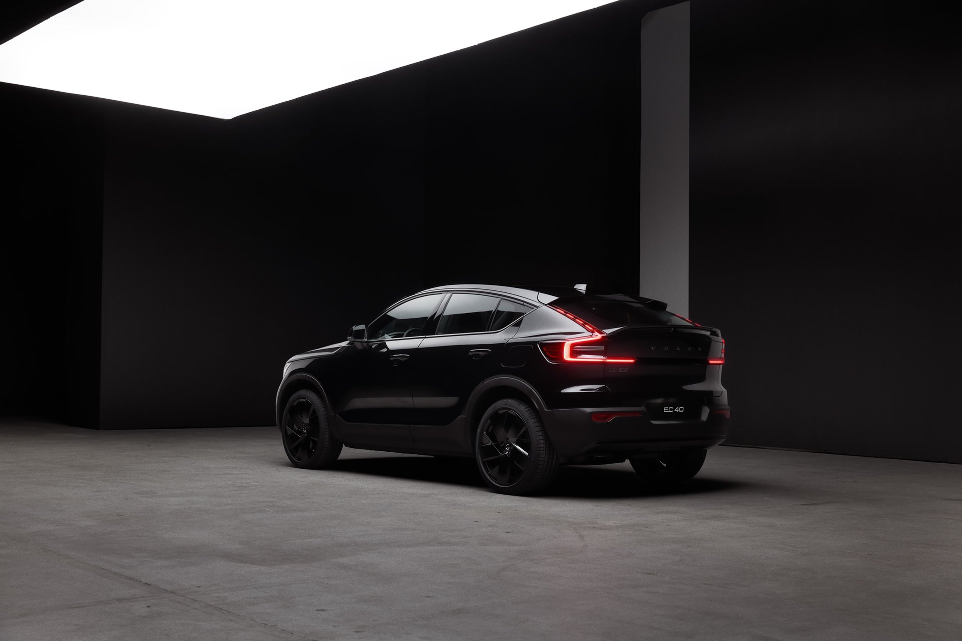 รูปภาพ วอลโว่ Volvo EC40 Ultra - Twin Motor Black Edition ปี 2024