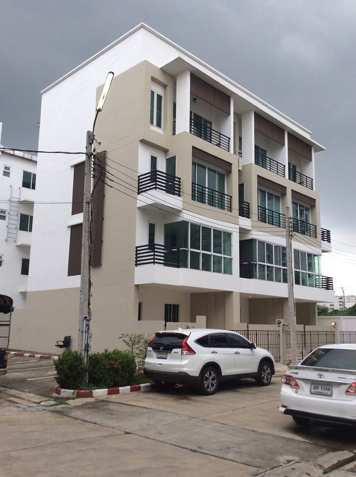 รูปภาพ วโรดมเพลส ศรีนครินทร์-อ่อนนุช (Varodom Place Srinakarin-Onnuch)