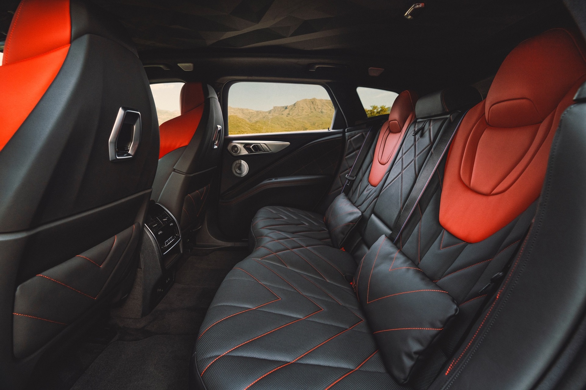 รูปภาพ บีเอ็มดับเบิลยู BMW XM Label Red ปี 2023