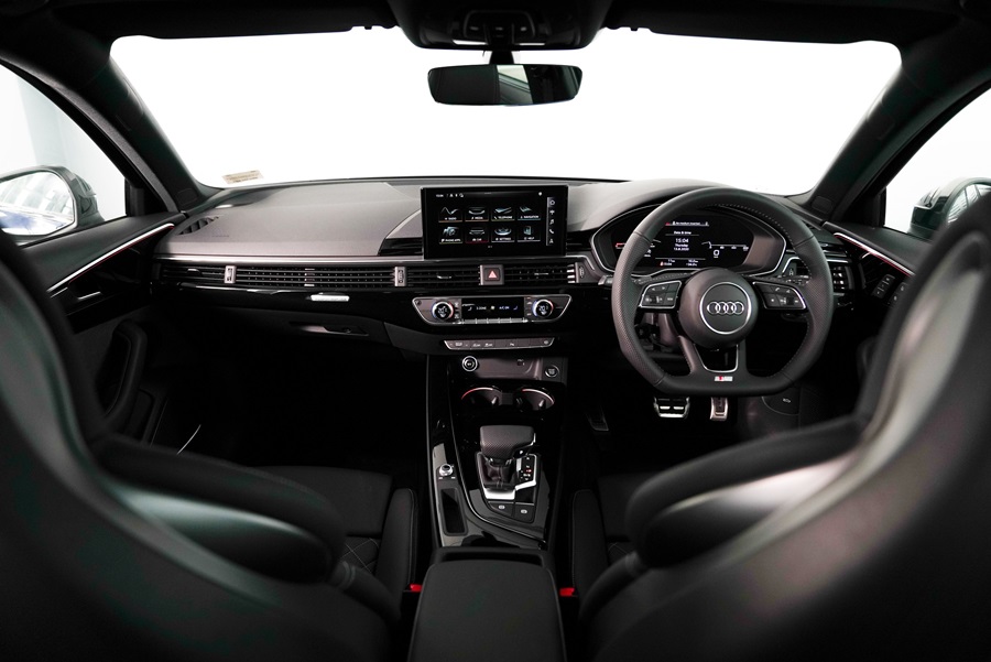 รูปภาพ อาวดี้ Audi A4 Avant 45 TFSI quattro S line Black Edition ปี 2020