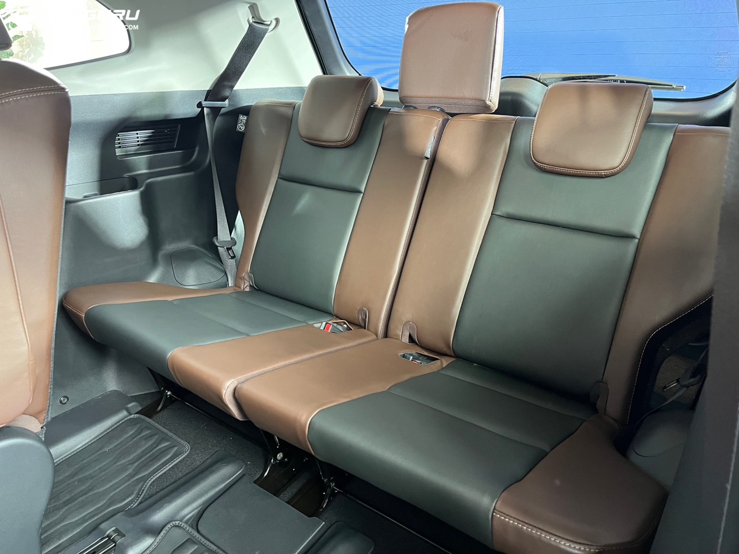 รูปภาพ โตโยต้า Toyota Innova Zenix 2.0 HEV Premium ปี 2023