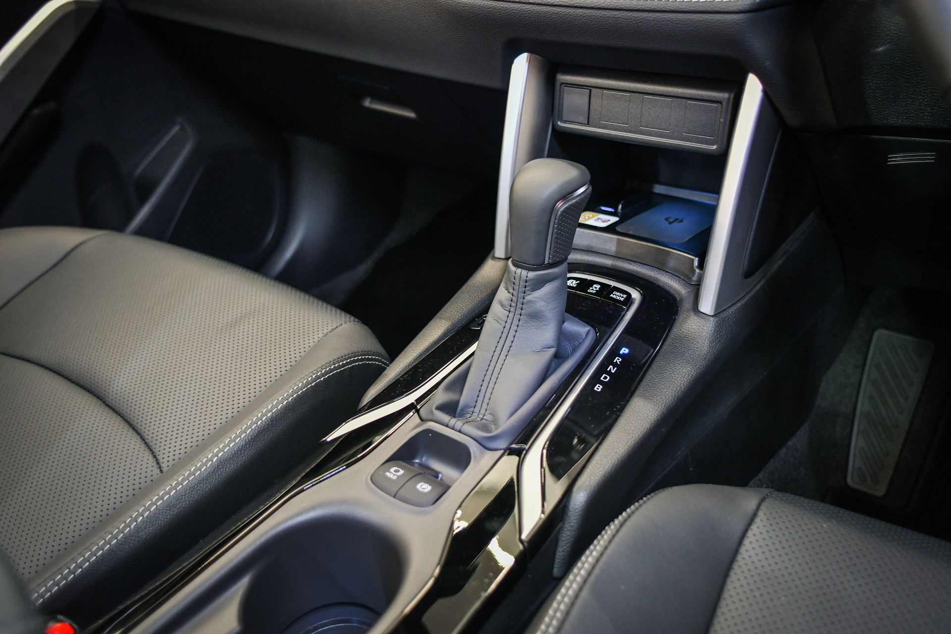 รูปภาพ โตโยต้า Toyota Corolla Cross HEV GR Sport ปี 2024