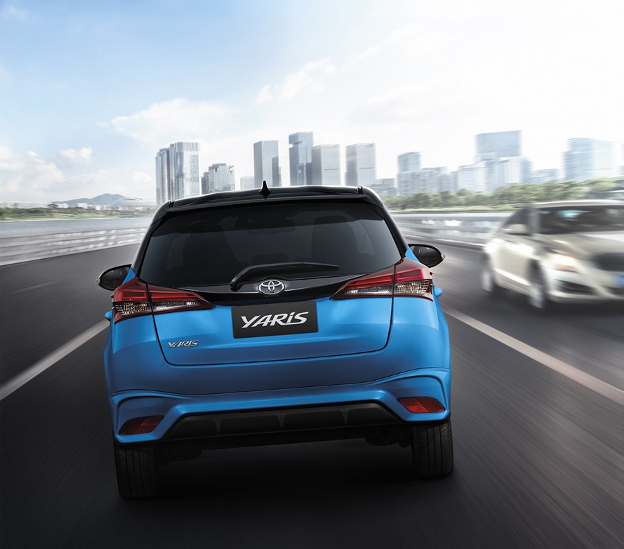 รูปภาพ โตโยต้า Toyota Yaris Sport Premium with Black Roof ปี 2020