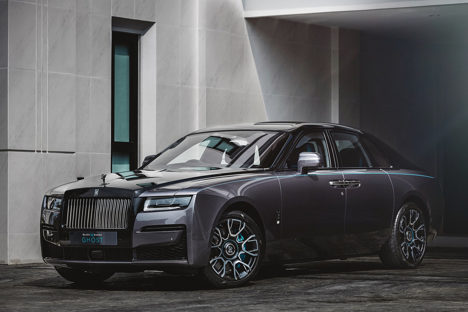 รูปภาพ โรลส์-รอยซ์ Rolls-Royce Ghost Black Badge ปี 2023