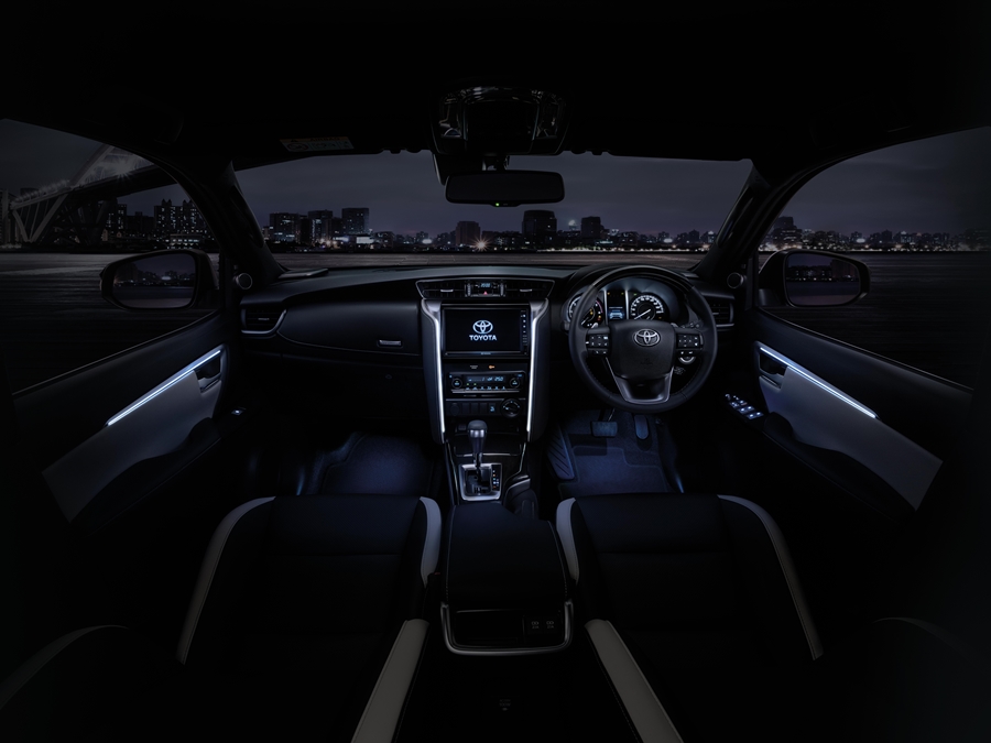 รูปภาพ โตโยต้า Toyota Fortuner 60th Anniversary Special Edition ปี 2022