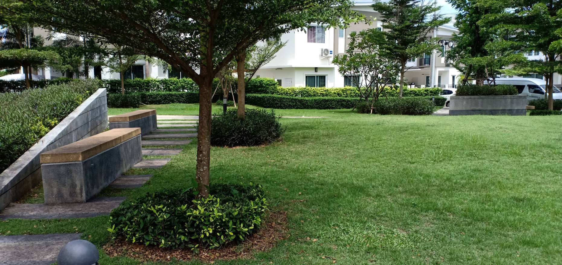 รูปภาพ เดอะ เซ็นทรัล ไลฟ์ สวนเสือ - ศรีราชา (The Central Life Sriracha)