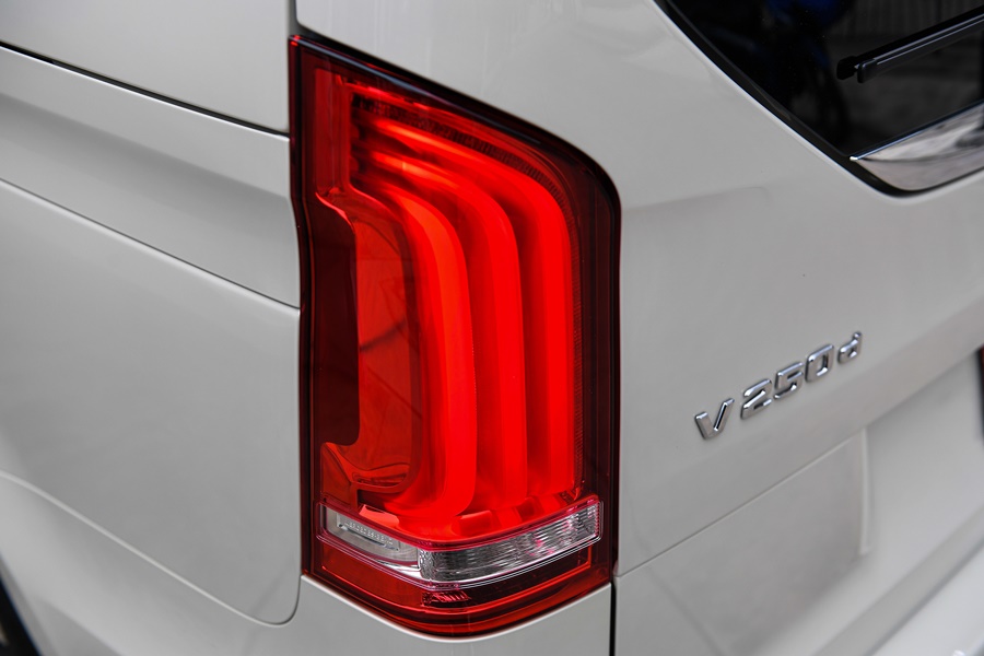 รูปภาพ เมอร์เซเดส-เบนซ์ Mercedes-benz V-Class V 250 d Exclusive ปี 2023