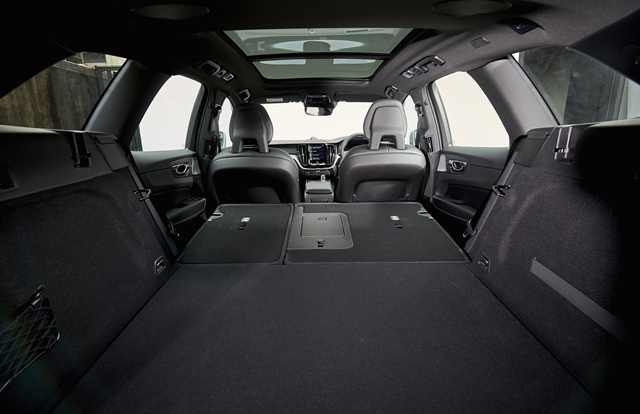 รูปภาพ วอลโว่ Volvo XC60 Recharge T8 AWD R-Design ปี 2020