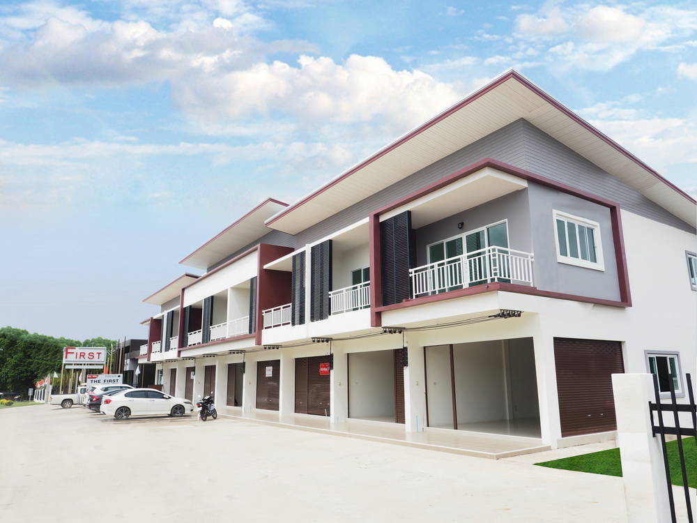 รูปภาพ เดอะเฟิร์ส มิตรภาพ-โคกกรวด (The First Mittraphap-Kokkruat)