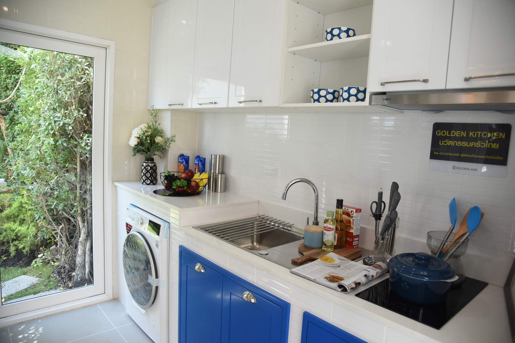 รูปภาพ โกลเด้น ทาวน์ สุขุมวิท-สถานีรถไฟฟ้าแบริ่ง (Golden Town Sukhumvit-Bearing Station)