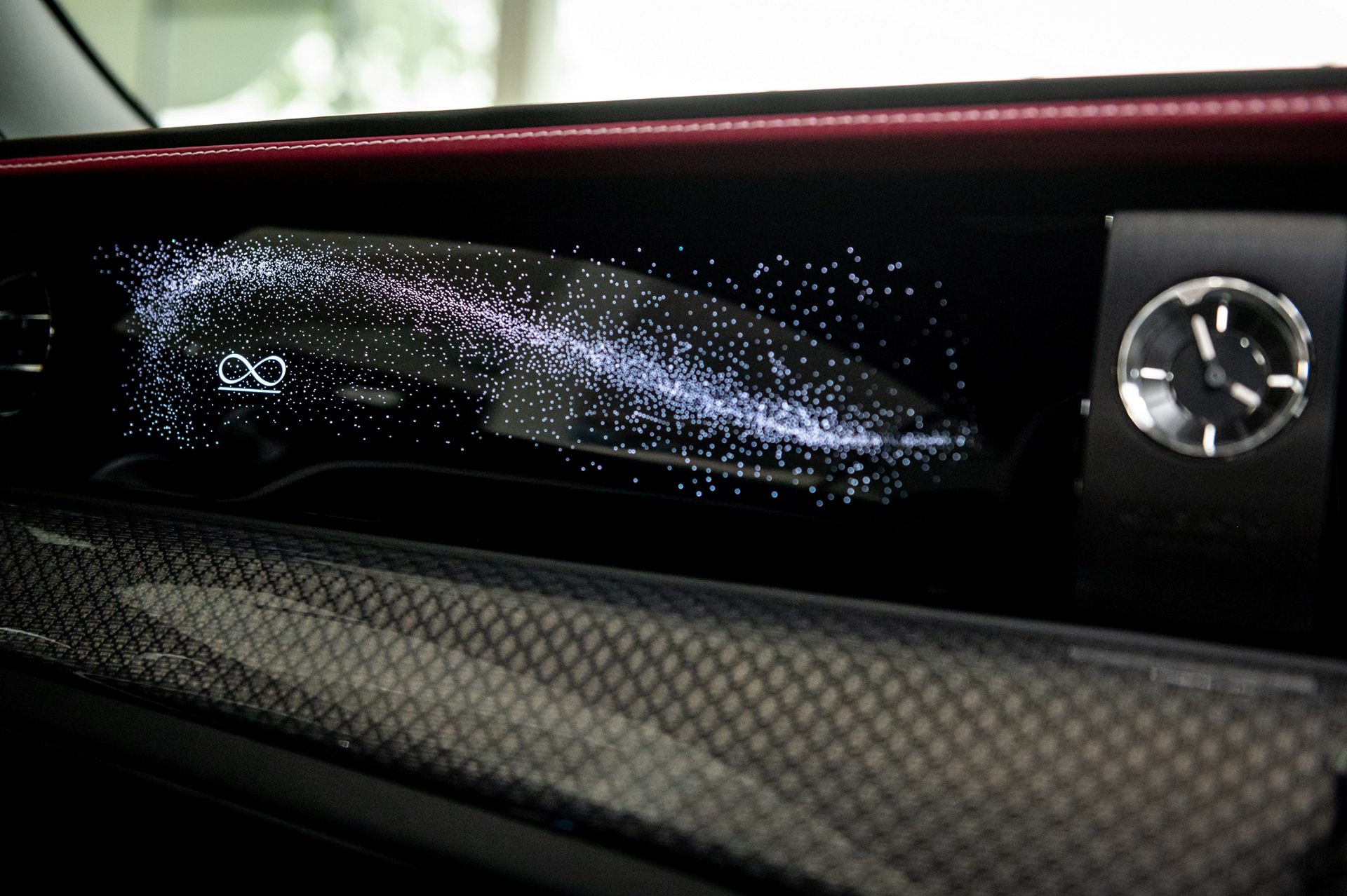 รูปภาพ โรลส์-รอยซ์ Rolls-Royce Black Badge Spectre ปี 2025