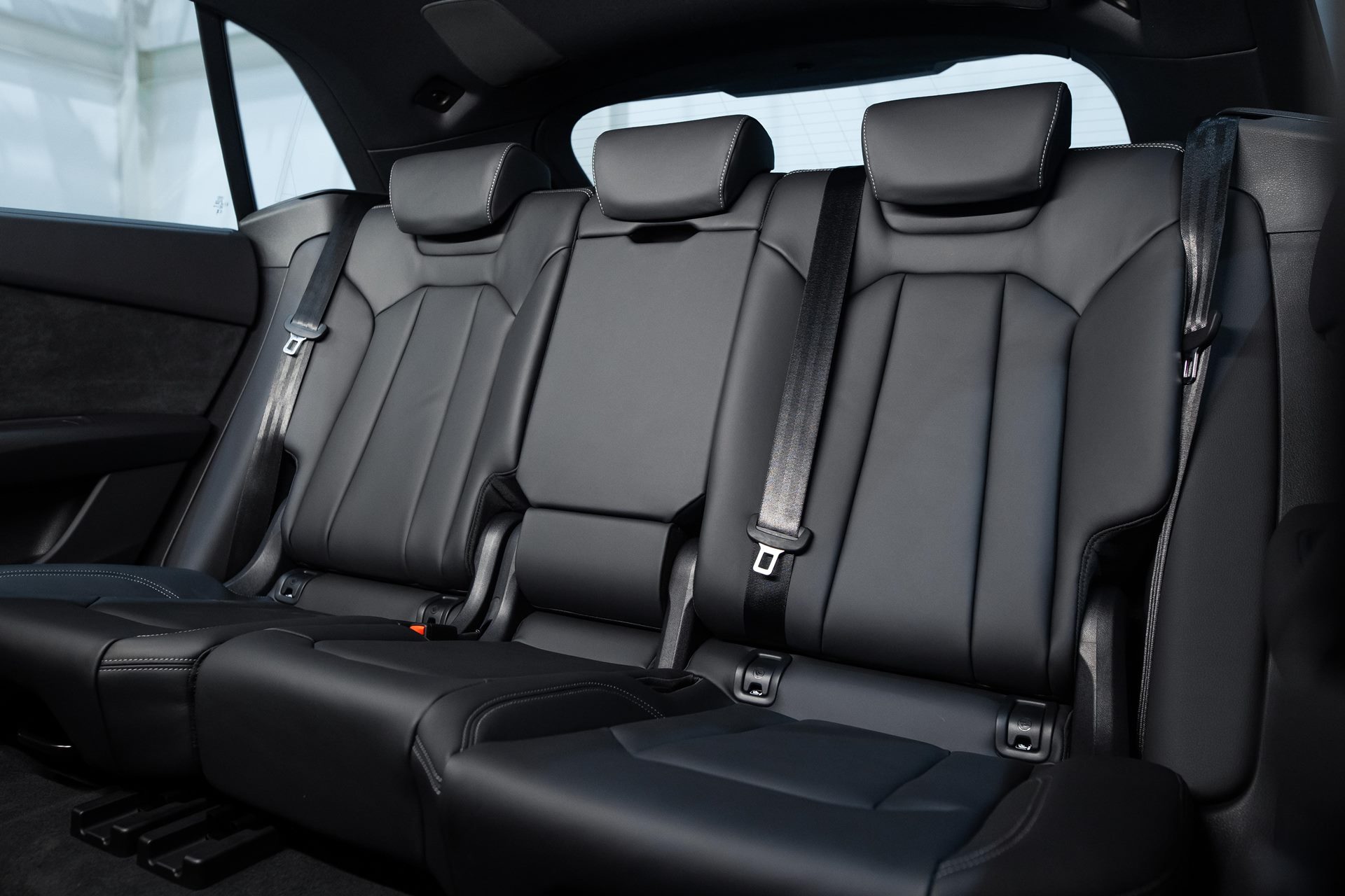 รูปภาพ อาวดี้ Audi Q8 TFSI e quattro S line edition one ปี 2024